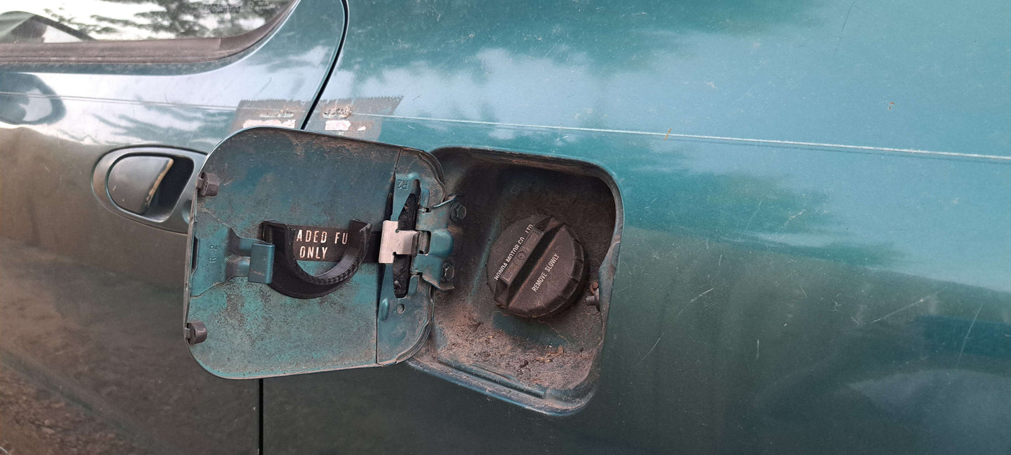 Del Sol Fuel Cap Holder