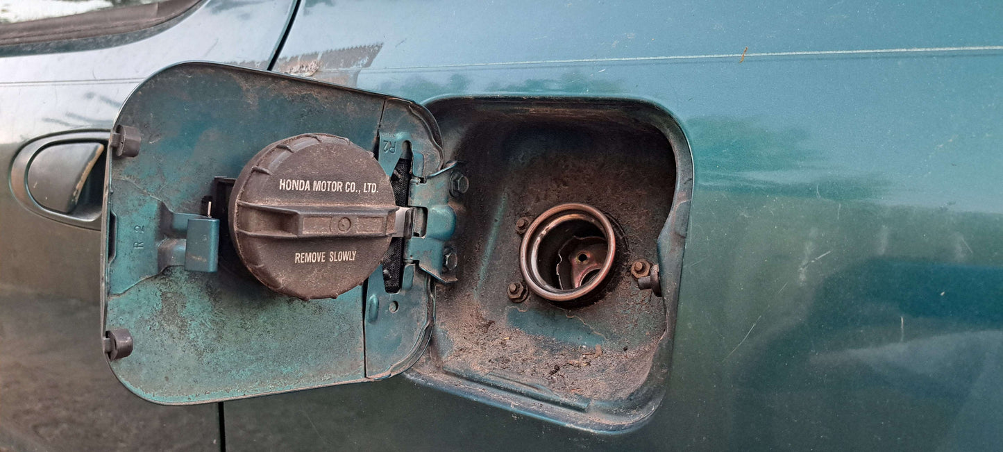 Del Sol Fuel Cap Holder